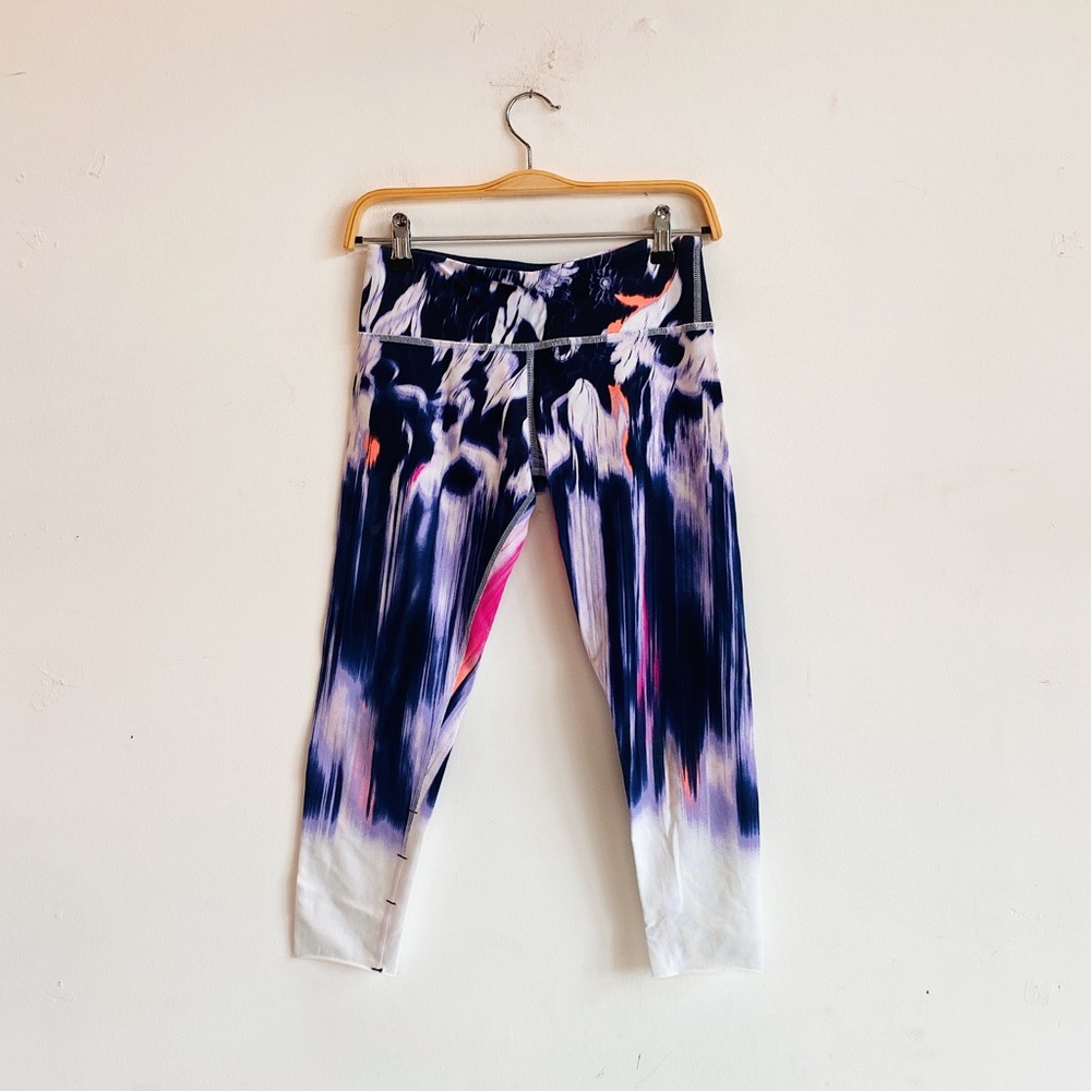 Lululemon Printed Cropped Leggings Wunder Under Size 6